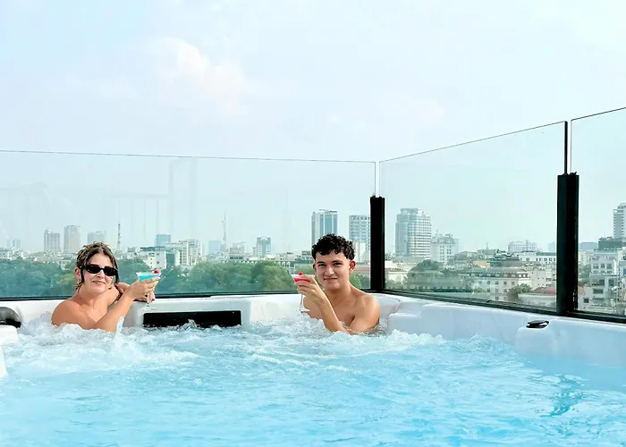 Lucien Hanoi Lakeside Hotel & Rooftop