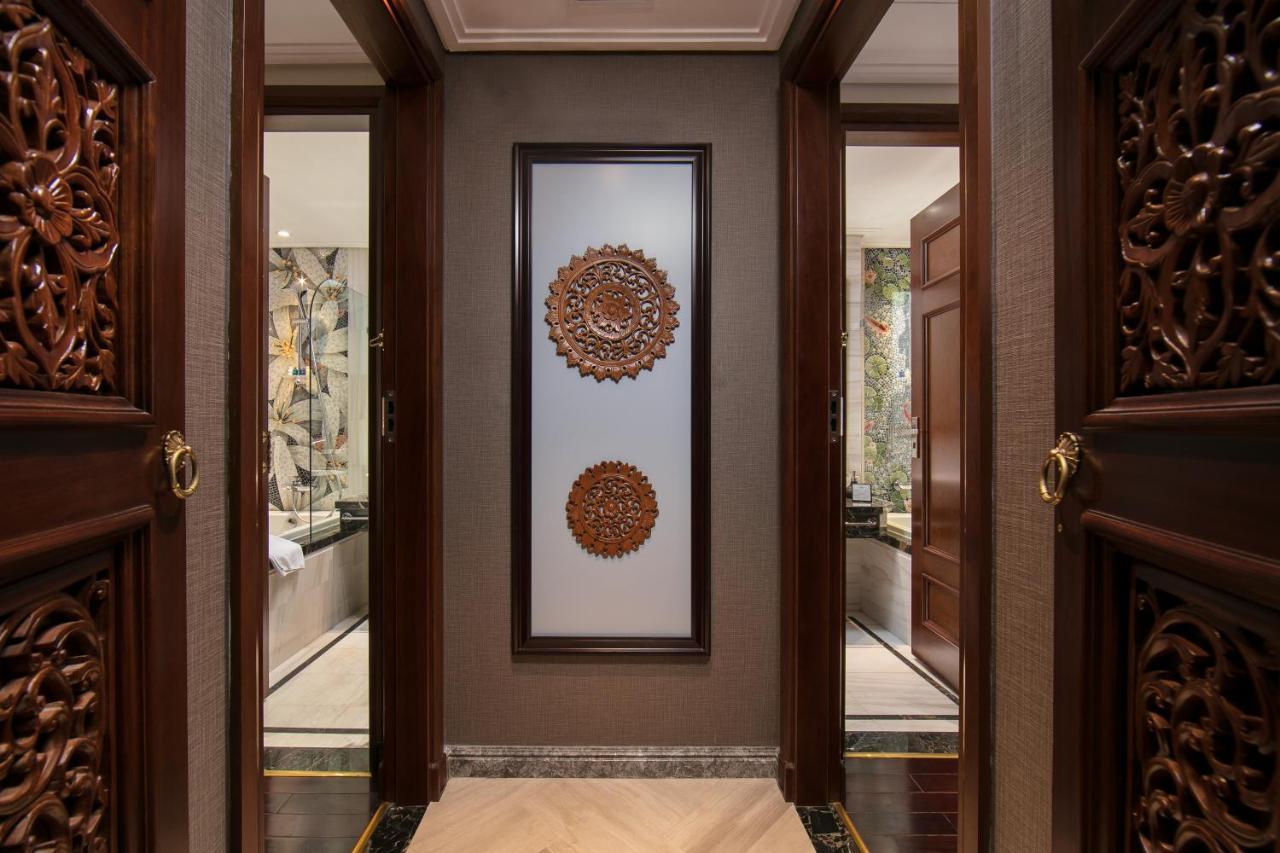 San Grand Khách sạn 5*