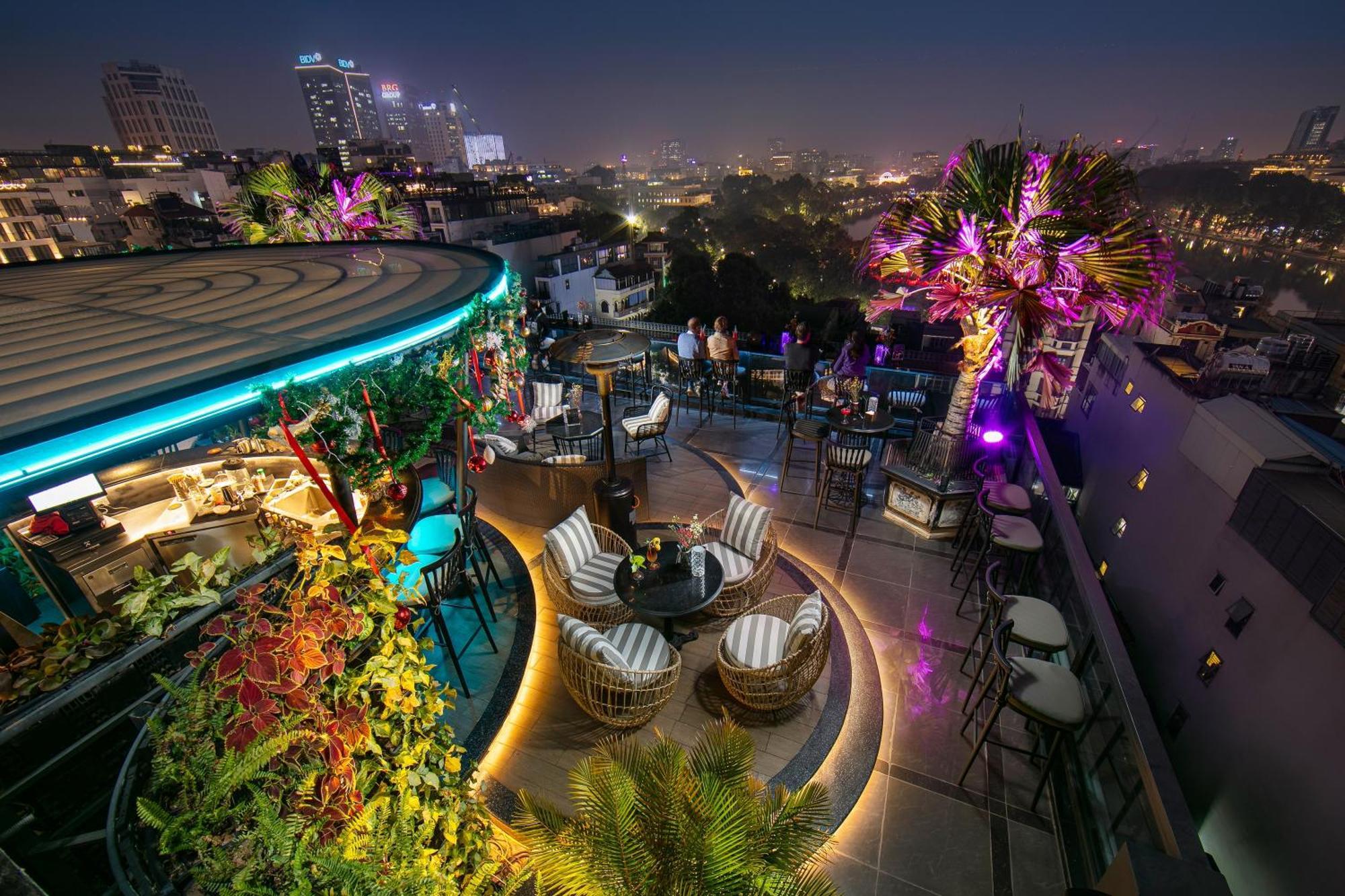 San Grand Khách sạn